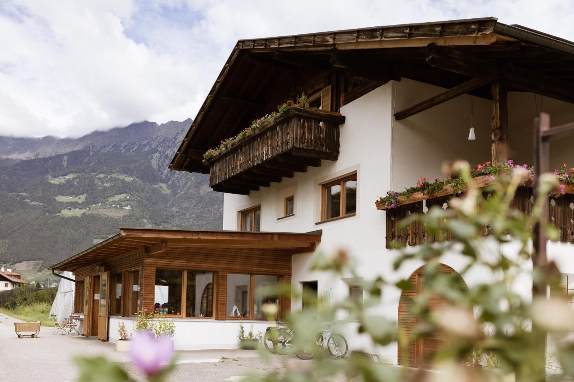Schoene Wohnung Am Stadtrand Von Meran Valentinhof Kültér fotó